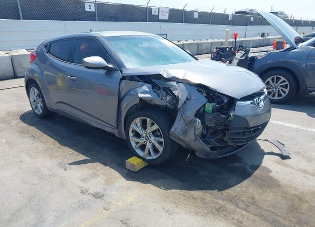 2017 HYUNDAI Veloster