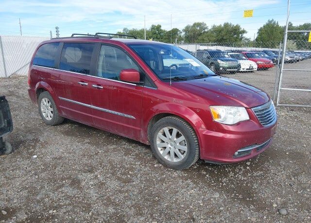 2015 CHRYSLER Town and Country