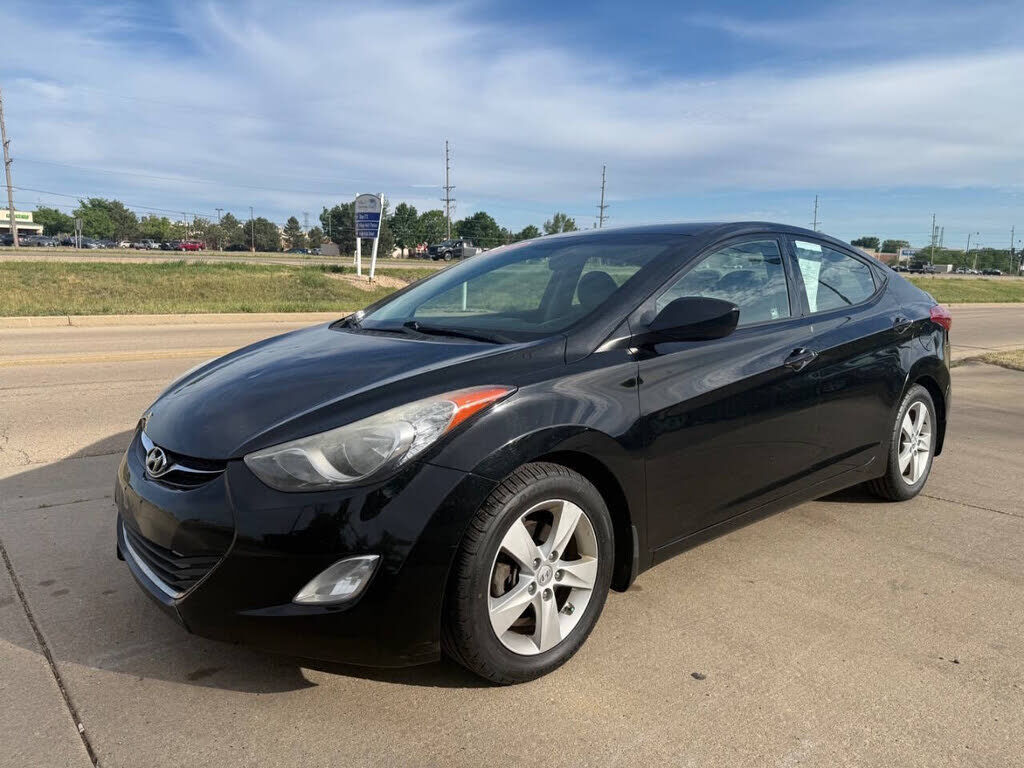 2013 HYUNDAI Elantra