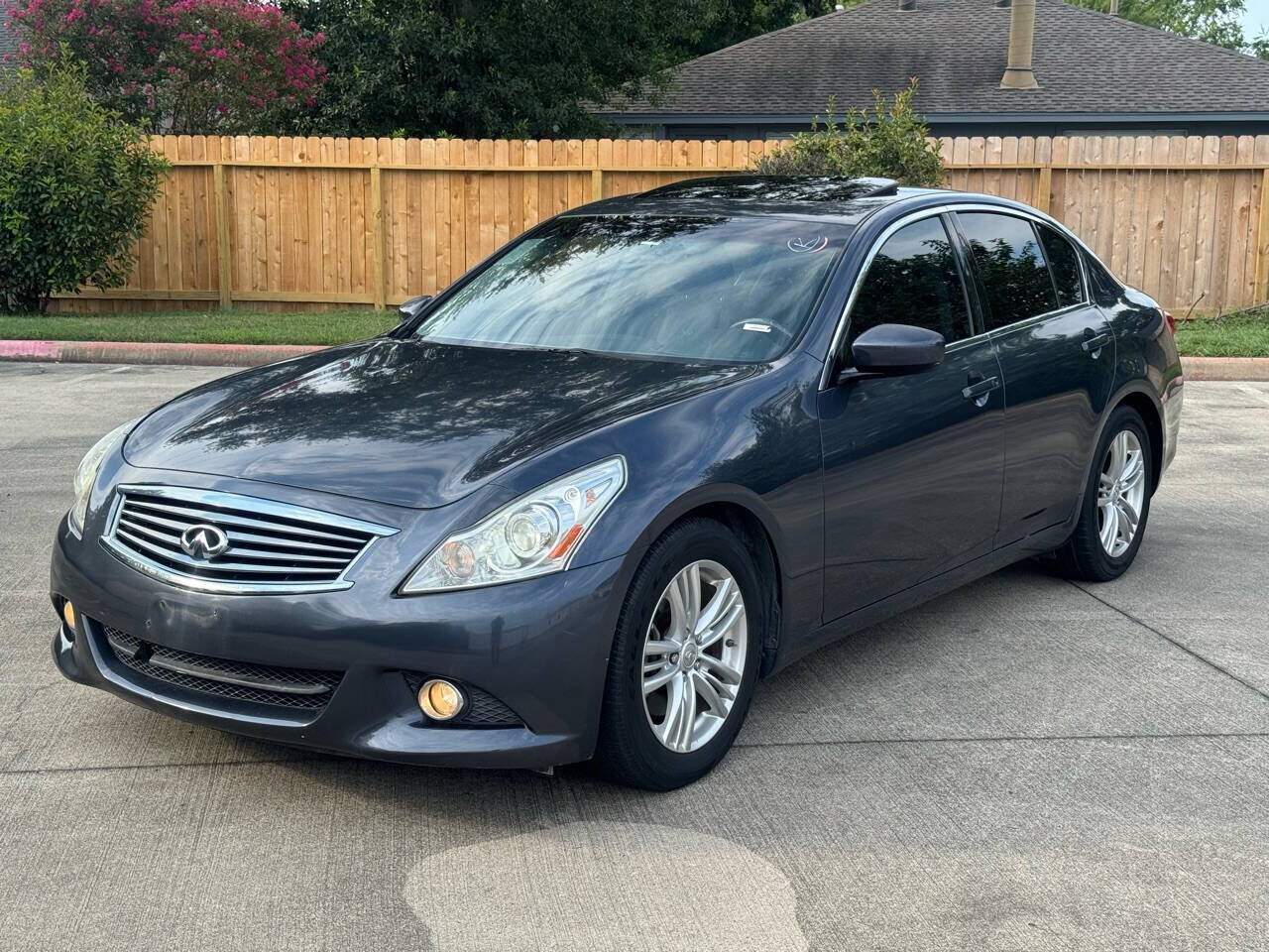 2011 INFINITI G37