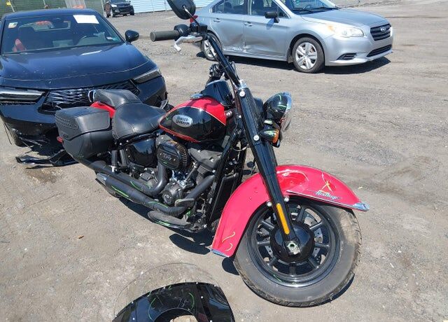 2022 HARLEY DAVIDSON FLHCS / Heritage Classic 114