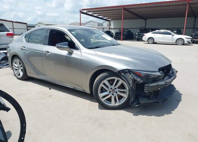 2021 LEXUS IS