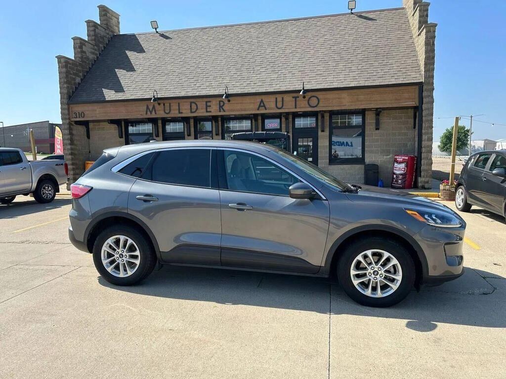 2021 FORD Escape