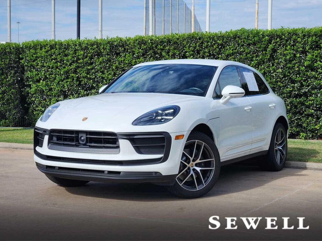 2023 PORSCHE Macan