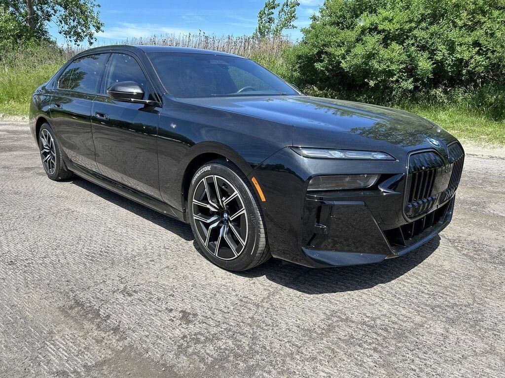 2025 BMW i7