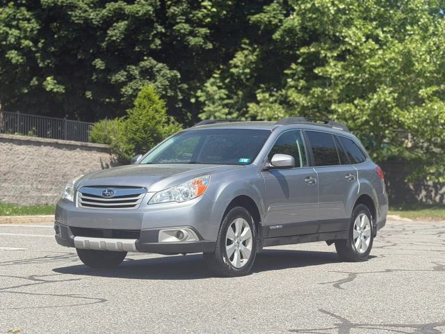2011 SUBARU Outback
