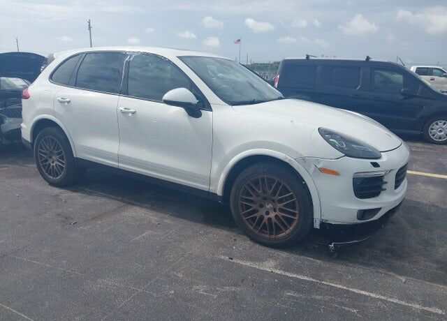 2017 PORSCHE Cayenne