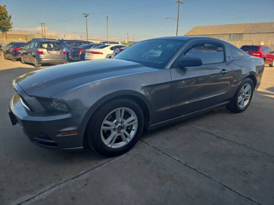 2014 FORD Mustang