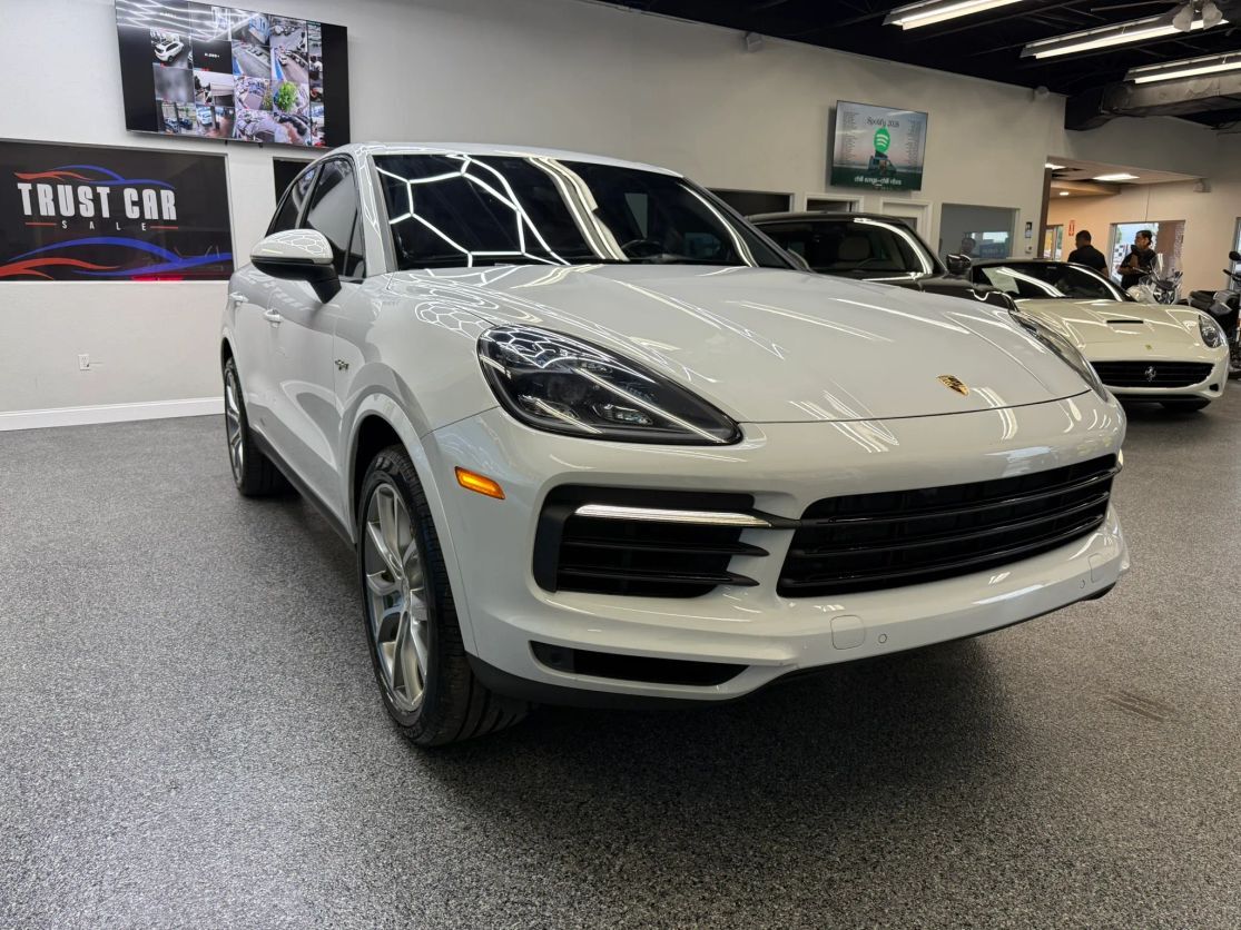 2019 PORSCHE Cayenne