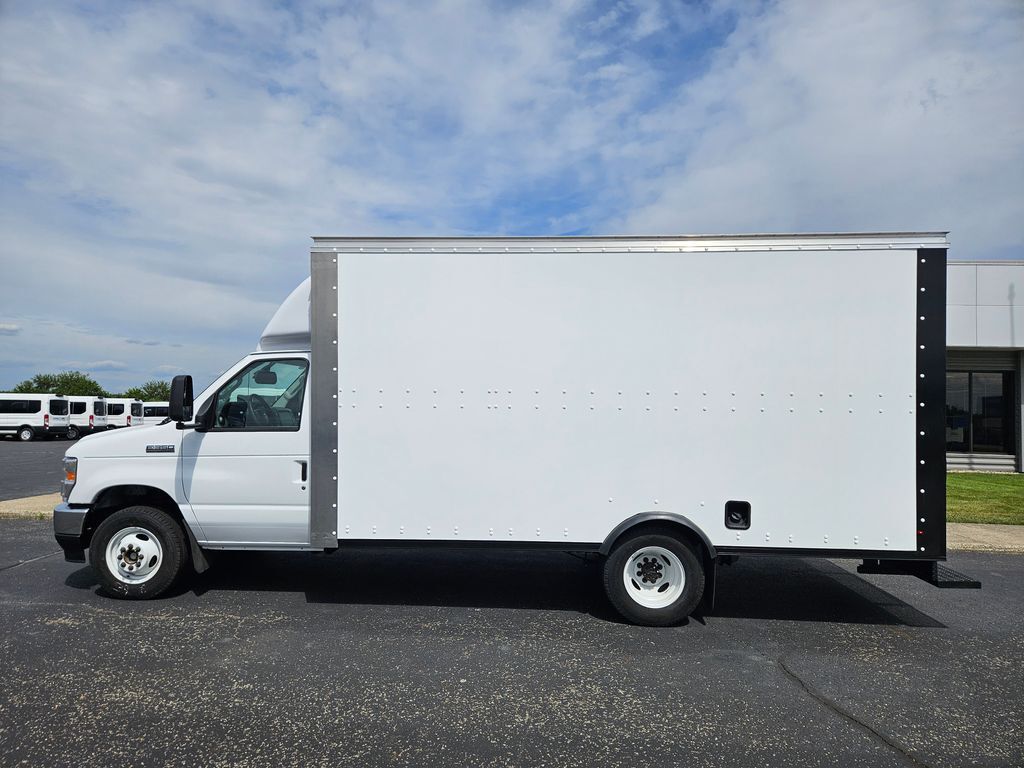 2026 FORD E-350
