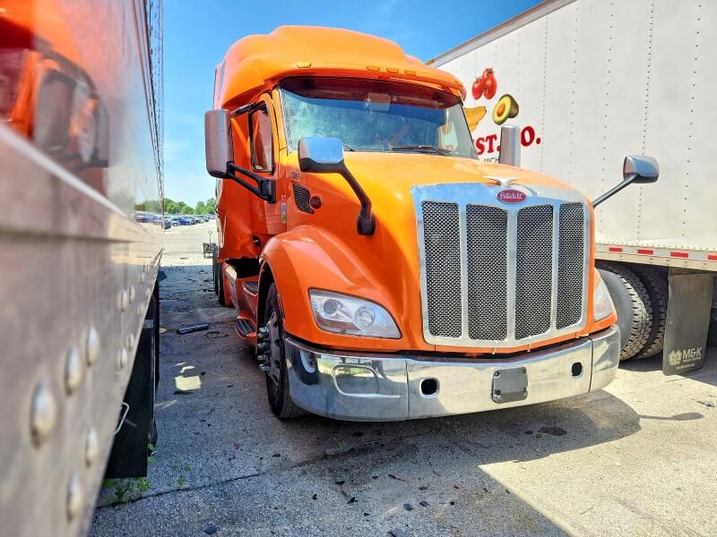 2021 PETERBILT 579