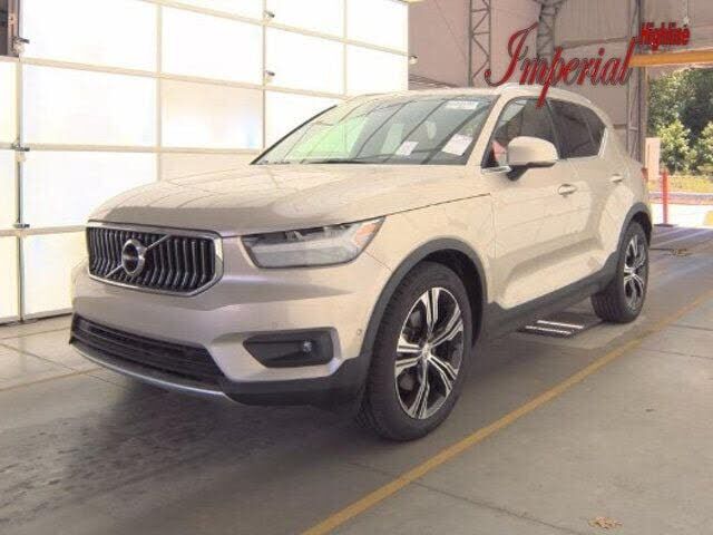 2019 VOLVO XC40