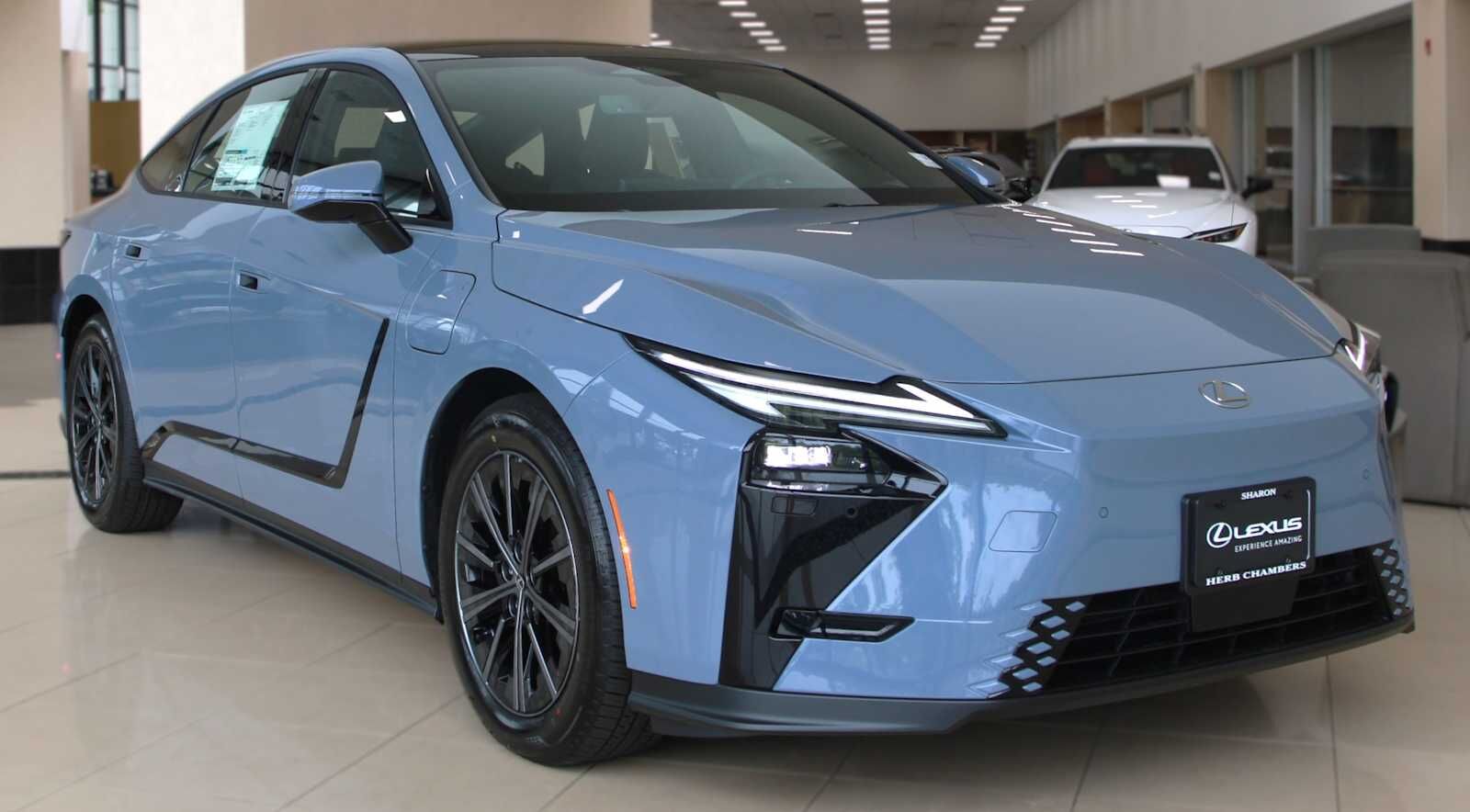 2026 LEXUS ES
