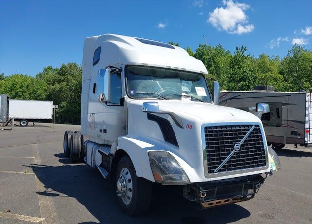 2013 VOLVO TRUCK VNL