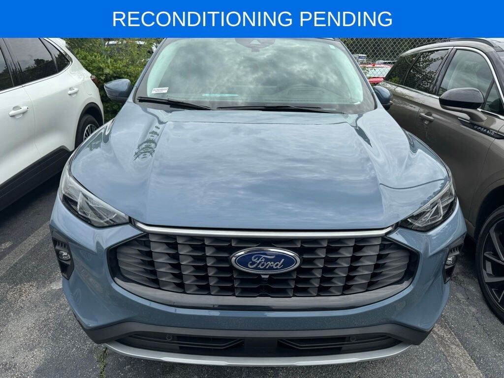 2025 FORD Escape