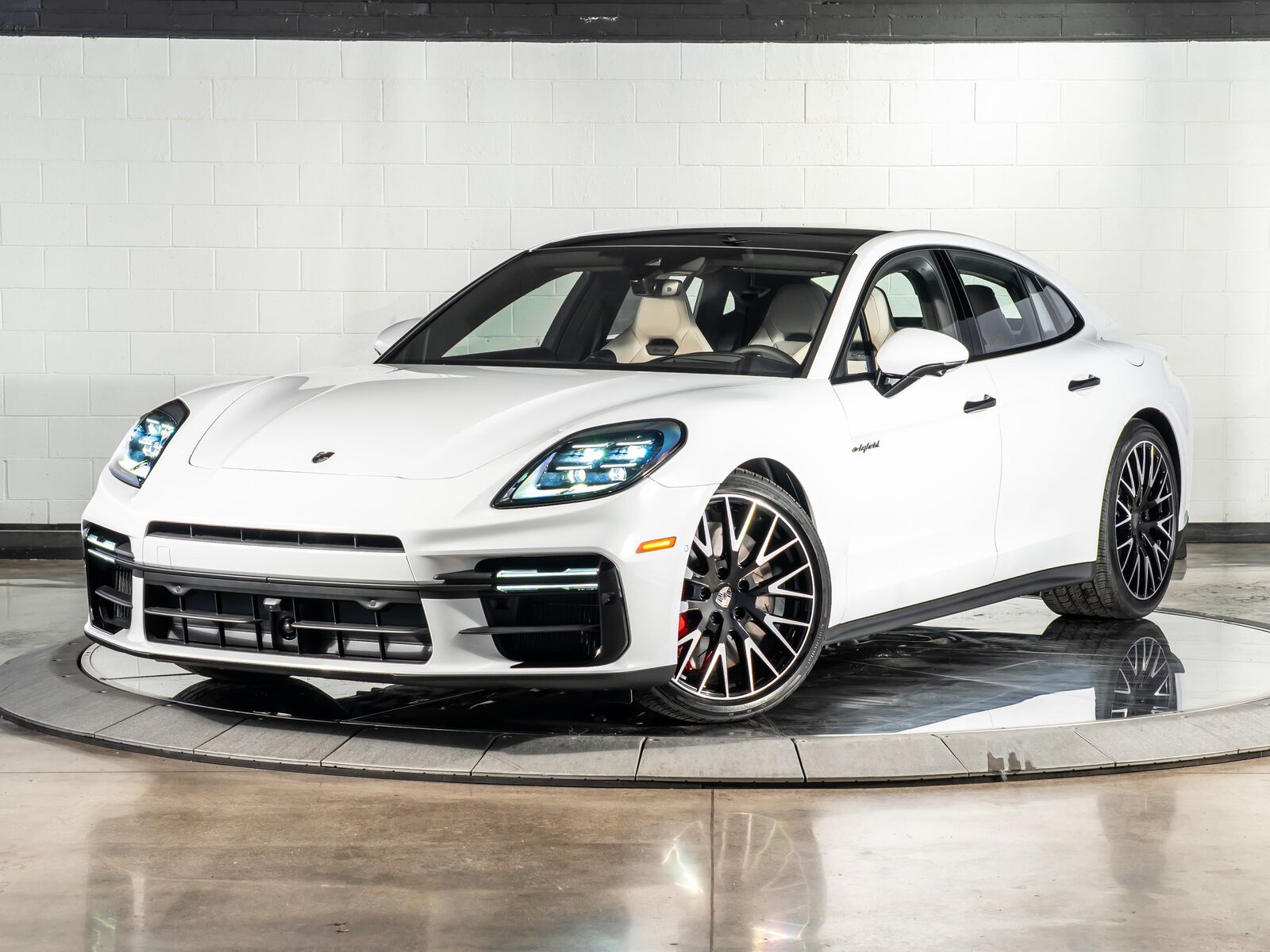 2026 PORSCHE Panamera