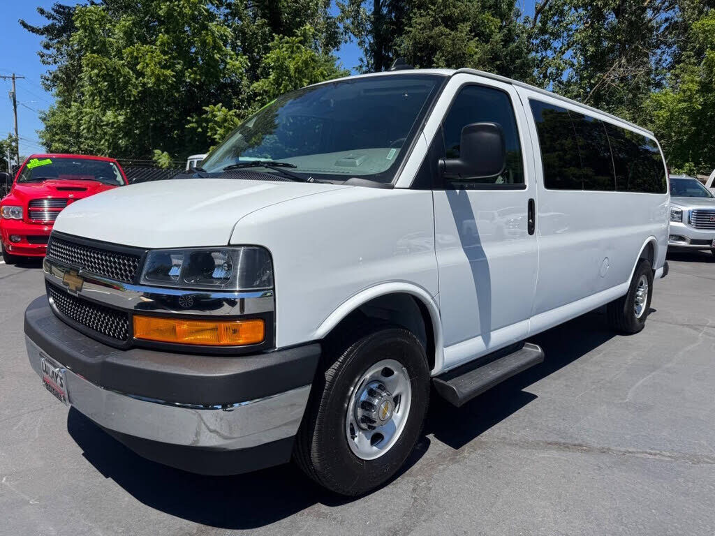 2025 CHEVROLET Express