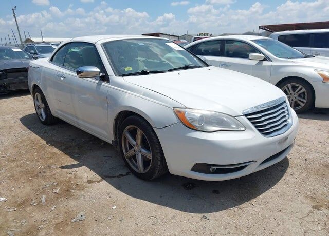 2012 CHRYSLER 200