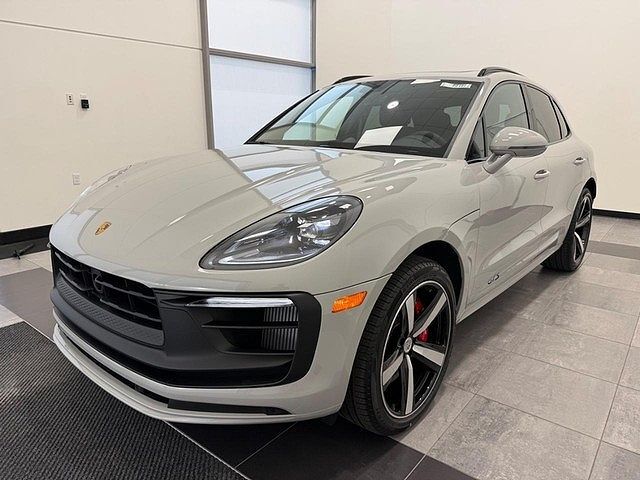 2026 PORSCHE Macan