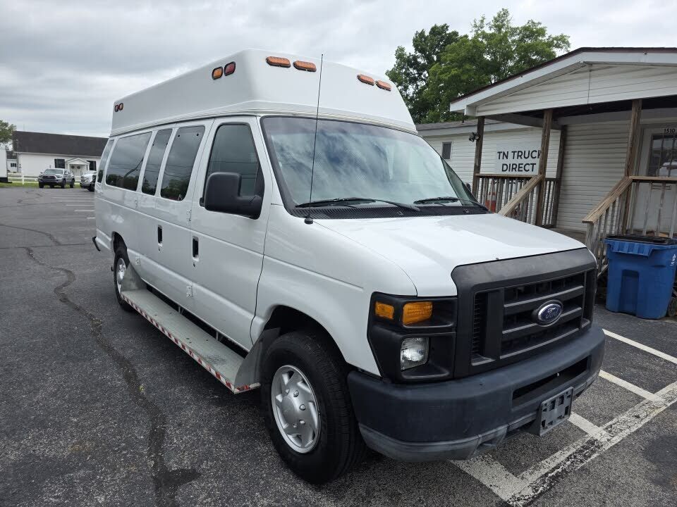Ford E-250