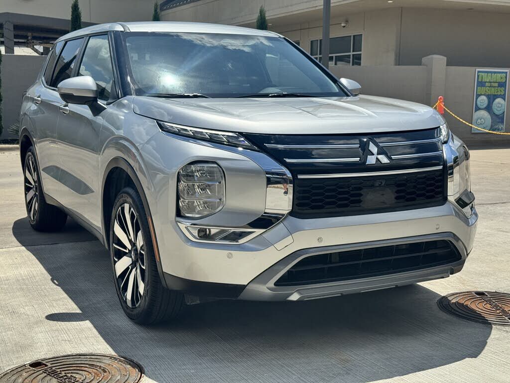 2025 MITSUBISHI Outlander