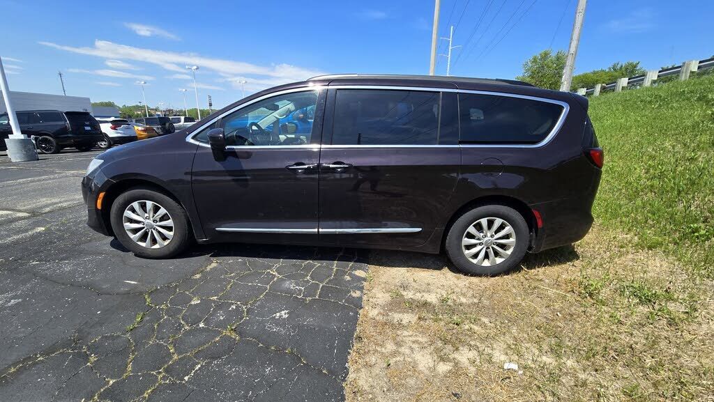 2017 CHRYSLER Pacifica