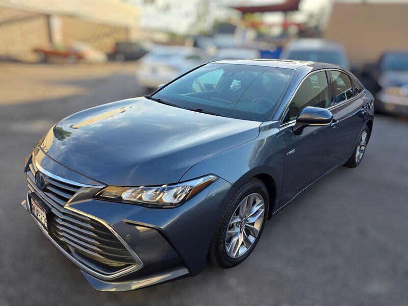 2019 TOYOTA Avalon