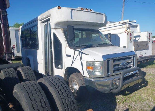 2008 FORD E-350