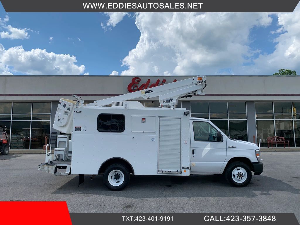 2018 FORD E-350