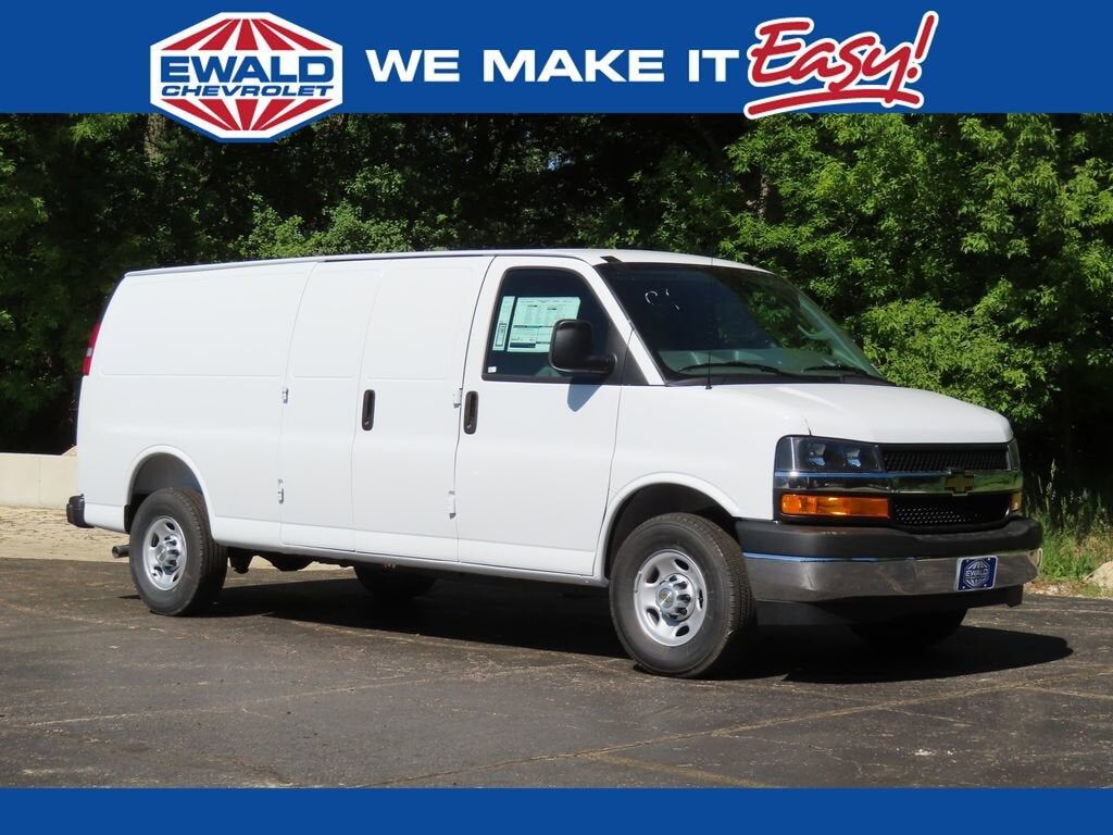 2026 CHEVROLET Express