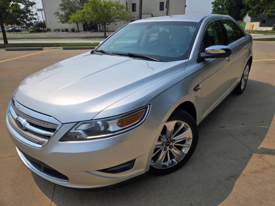 2010 FORD Taurus