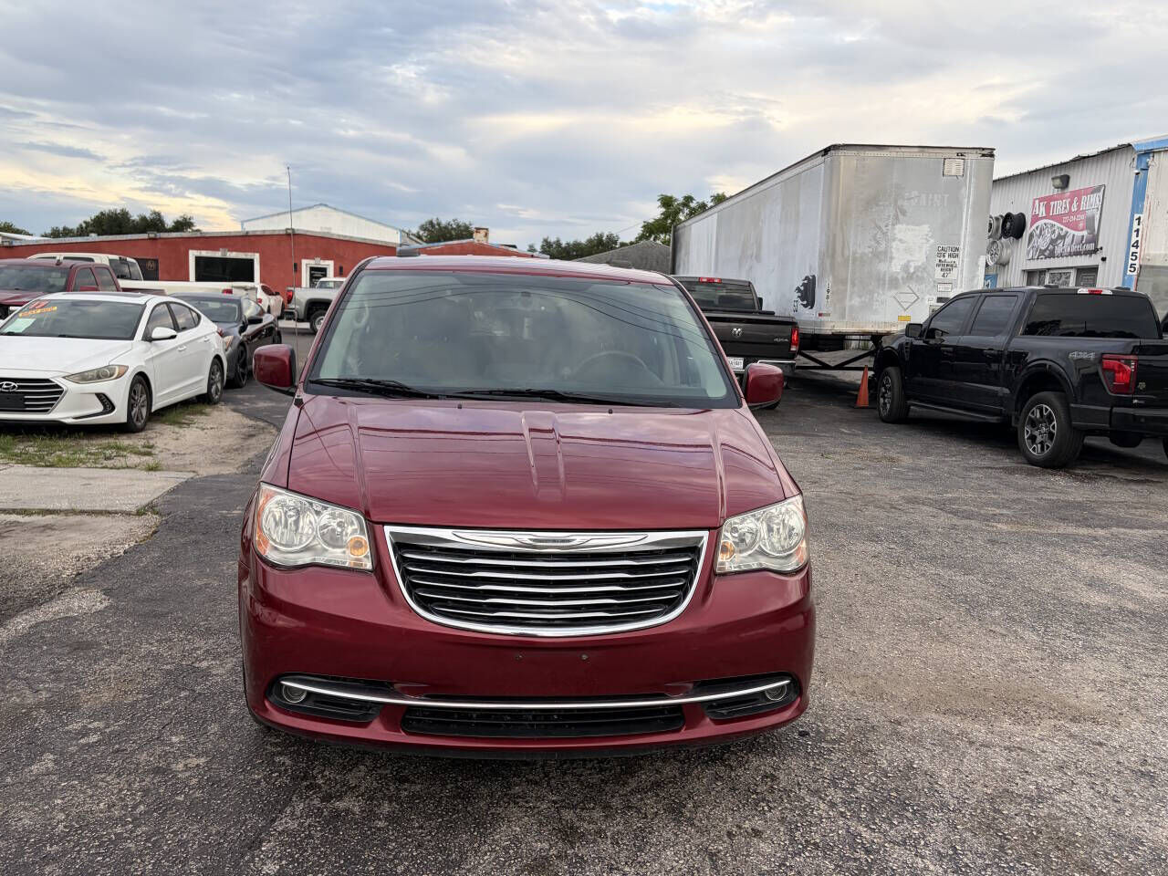2014 CHRYSLER Town and Country