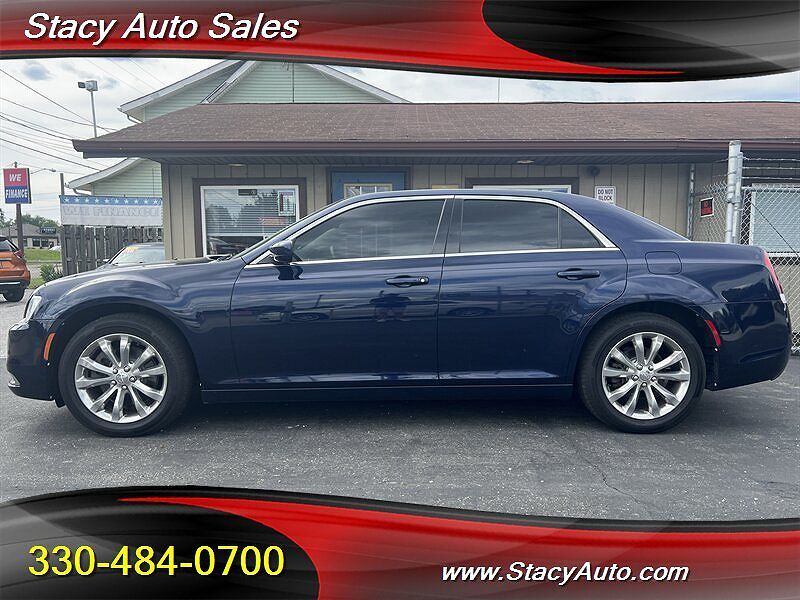 2017 CHRYSLER 300