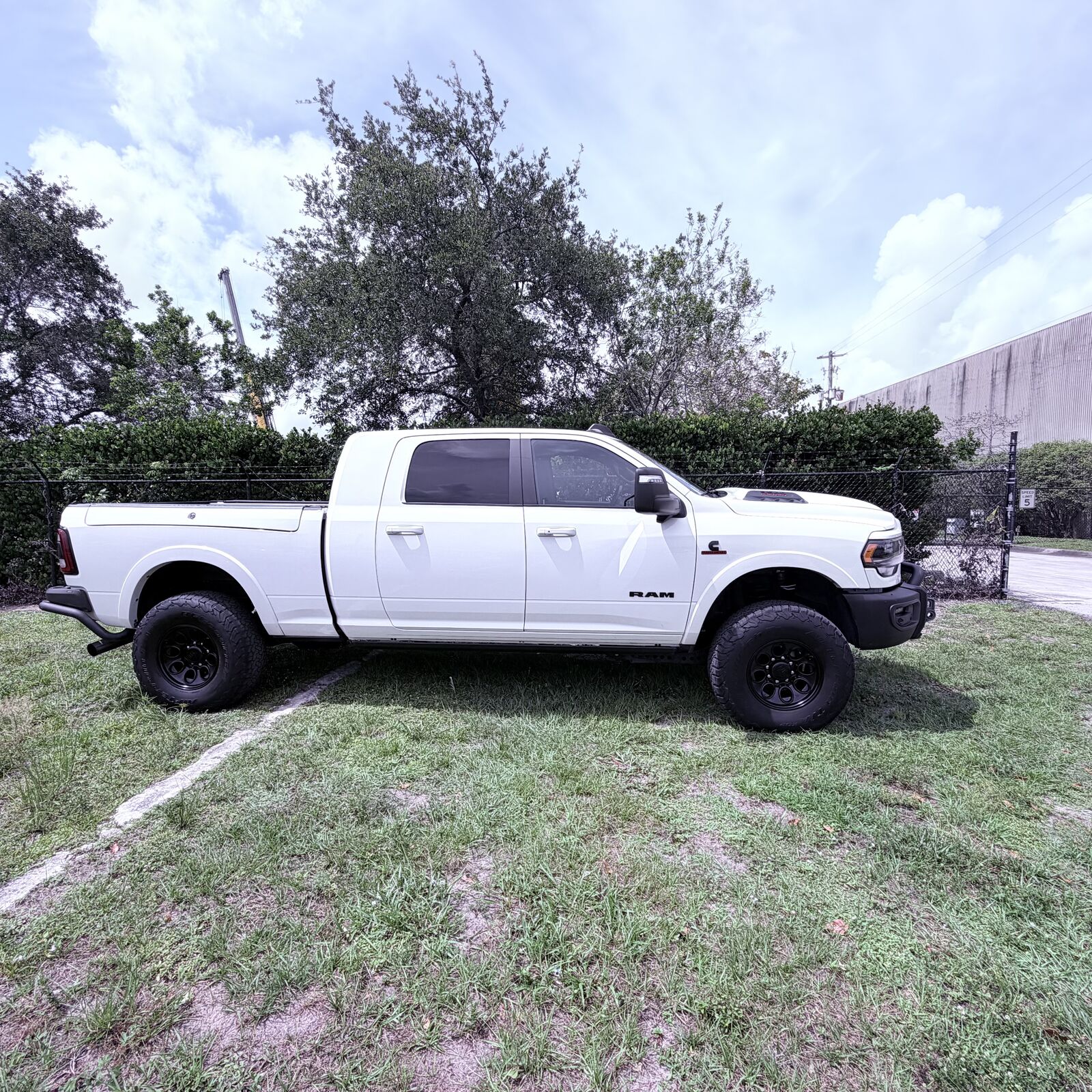 2023 RAM 3500