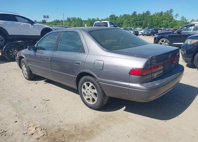 1998 TOYOTA Camry