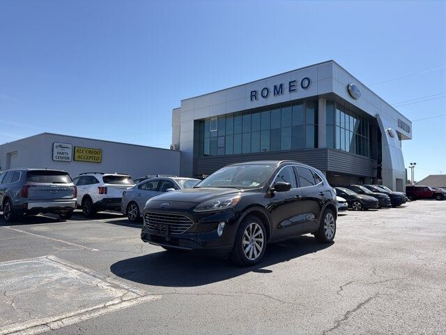 2021 FORD Escape