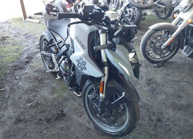 2024 SUZUKI GSX-8S