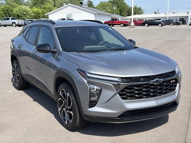 2025 CHEVROLET Trax