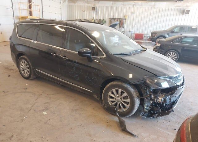 2019 CHRYSLER Pacifica
