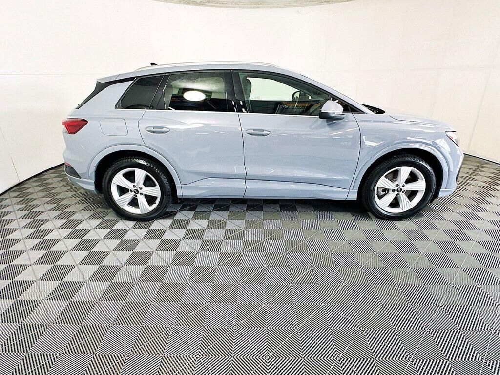 2022 Audi Q4