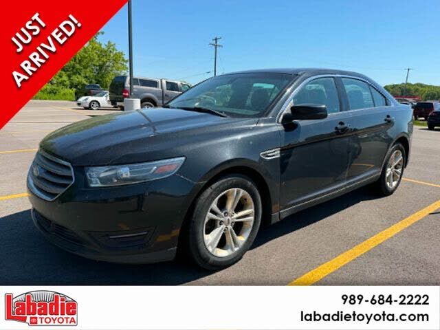 2015 FORD Taurus