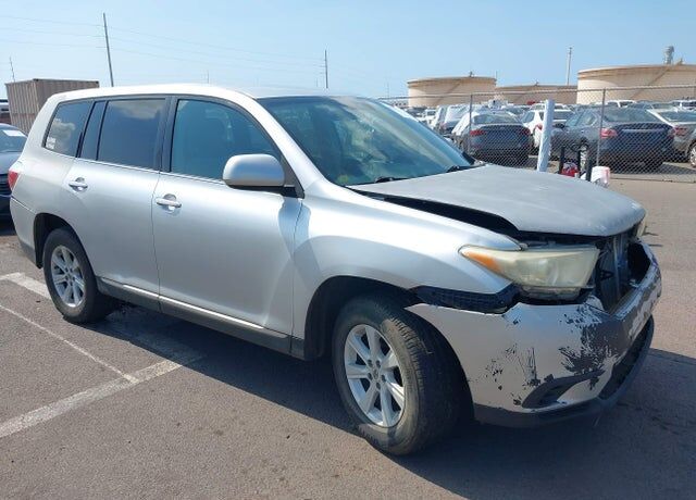 2013 TOYOTA Highlander
