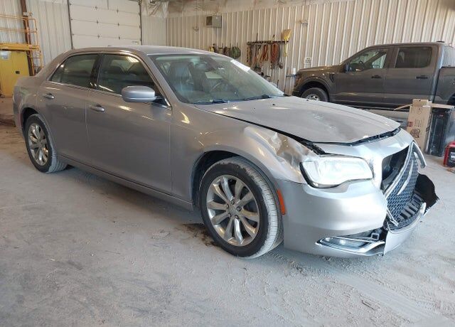 2015 CHRYSLER 300