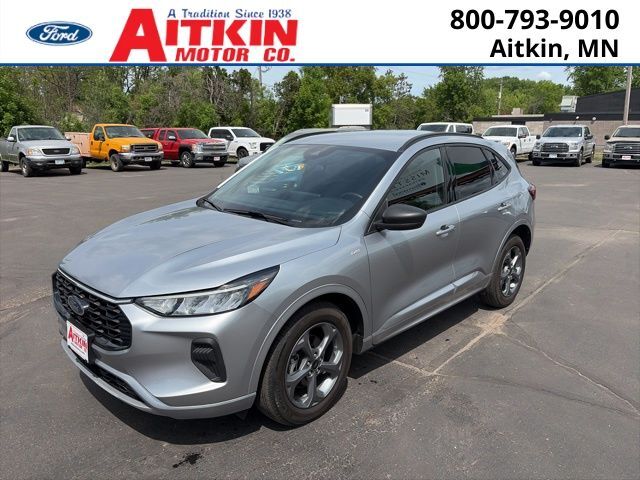 2024 FORD Escape