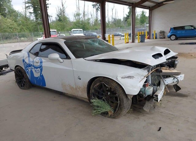 2017 DODGE Challenger