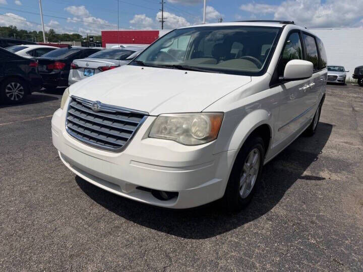 2010 CHRYSLER Town and Country