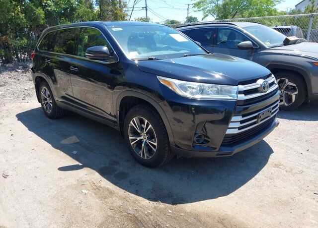 2019 TOYOTA Highlander