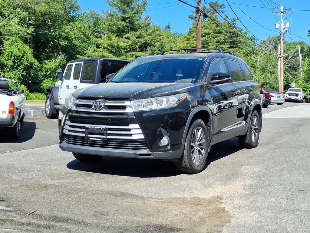 2019 TOYOTA Highlander