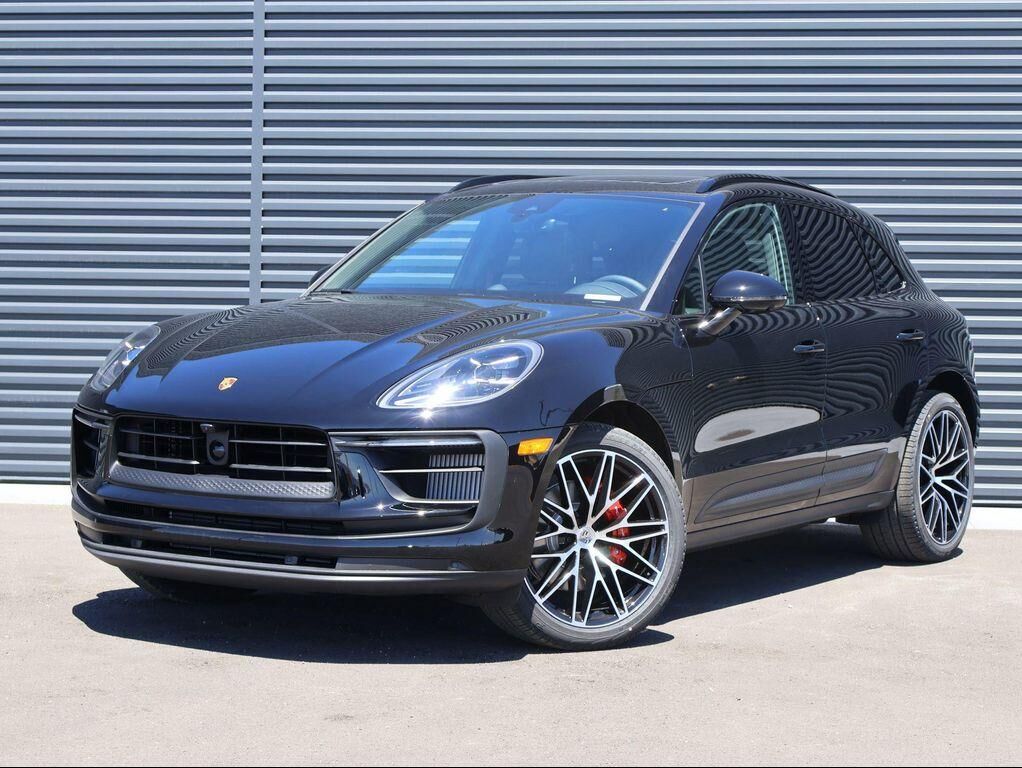 2026 PORSCHE Macan