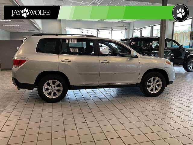 2011 TOYOTA Highlander